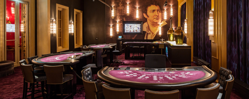 Casino Baden-Baden mit mehreren Spieltischen